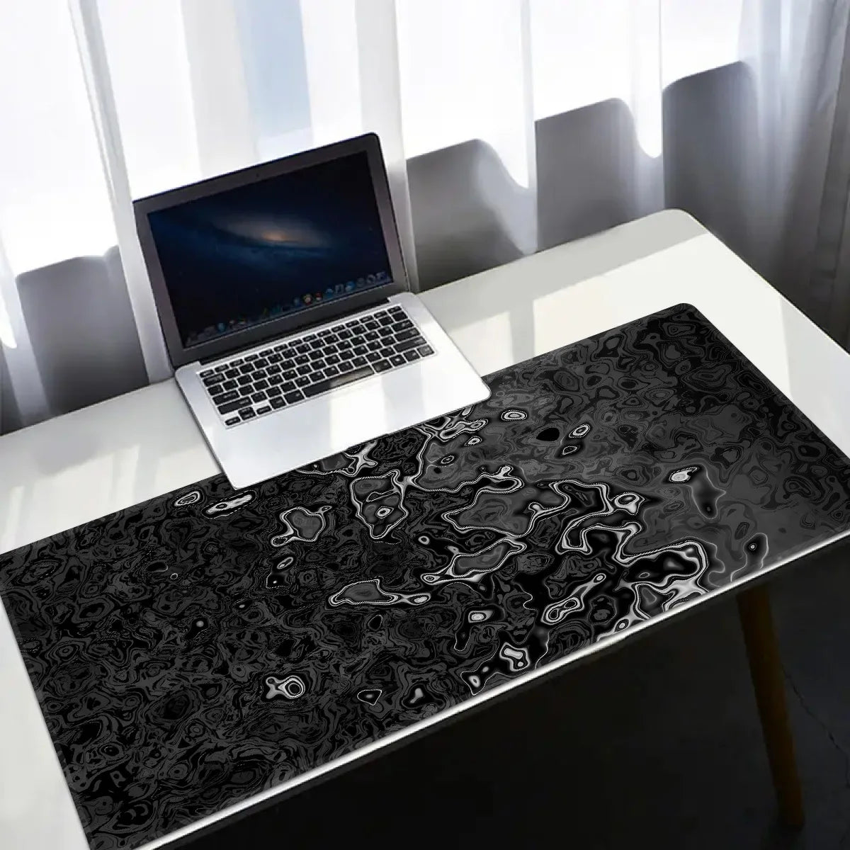 Tapis de Souris Gaming Noir – Précision, Style et Confort